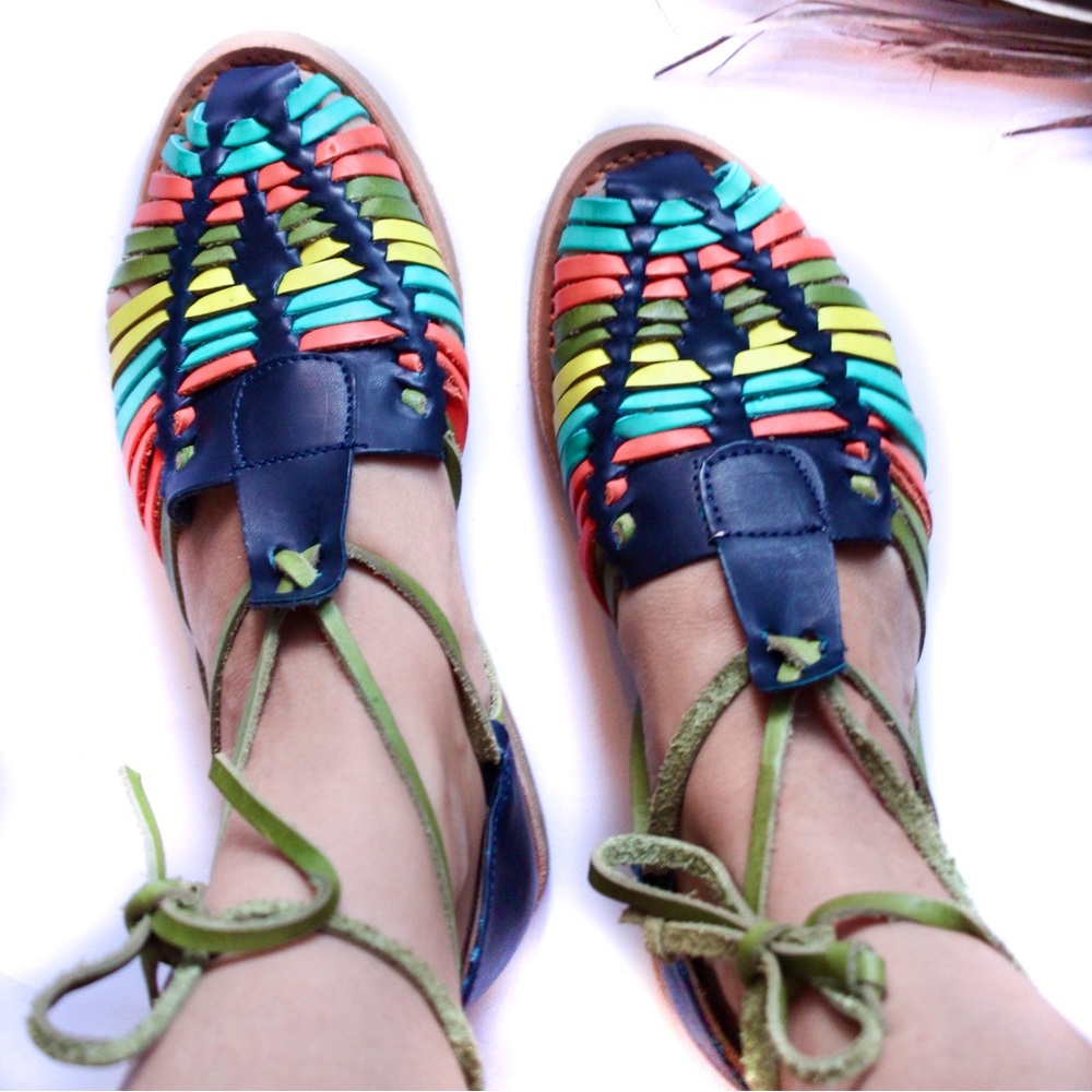Island Vacay Huarache Mexican Sandals with ankle strap -navy blue size 6